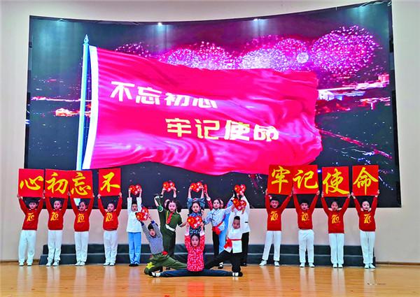 京口区象山街道东城社区:党建引领建新功 “孔雀”展屏别样红